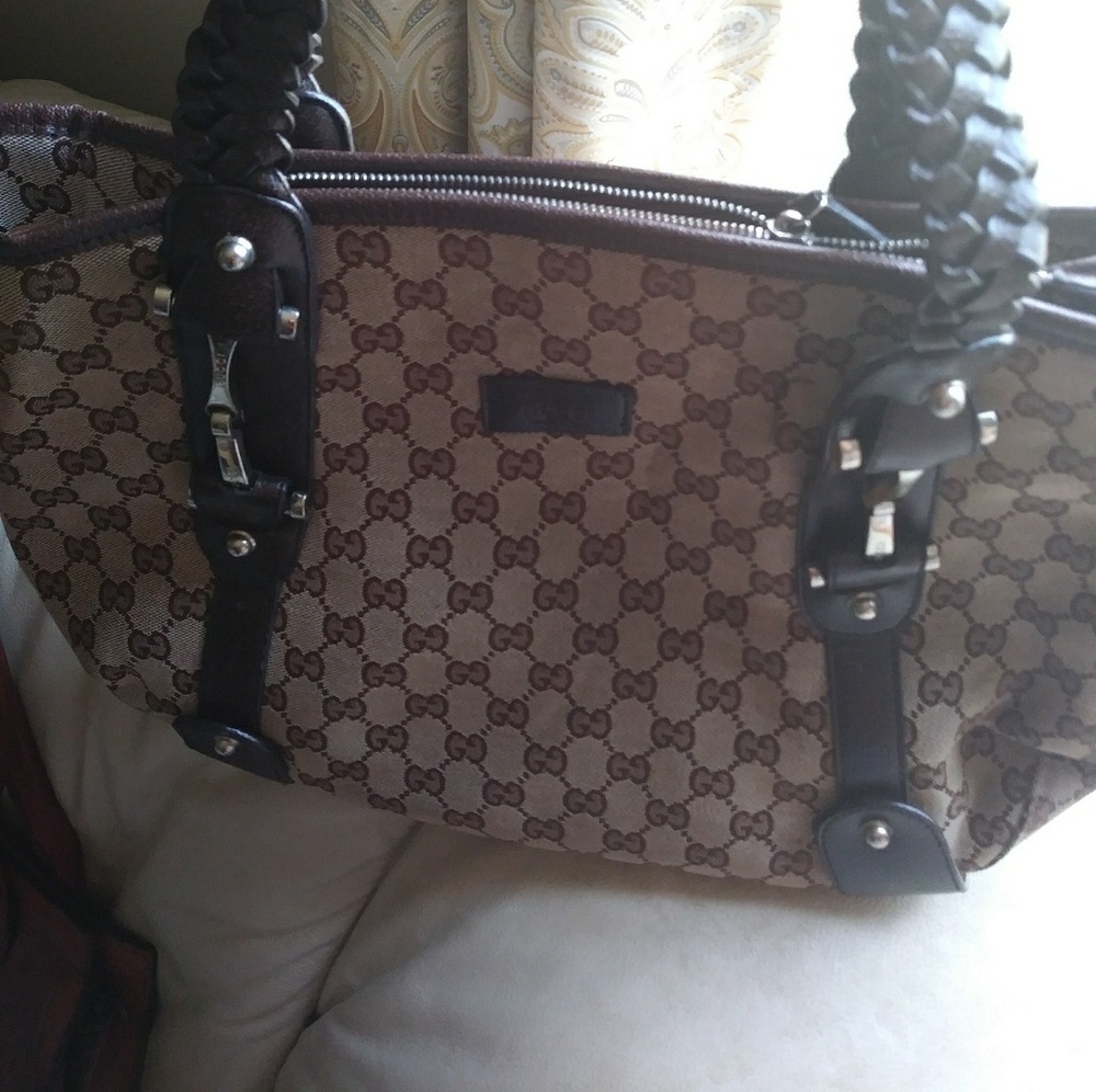 Vintage 80's Italian bought Gucci handbag